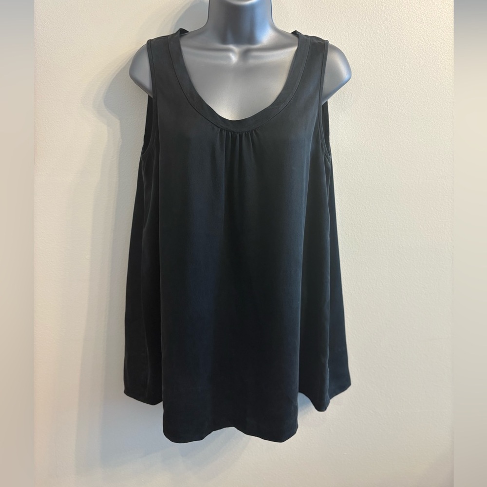 Eileen Fisher black silk tank size L